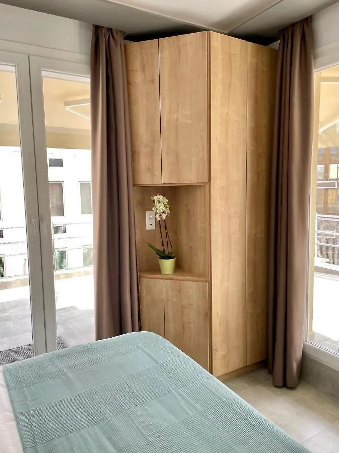 Domus City Apartment With Wonderful Balcony سالونيك