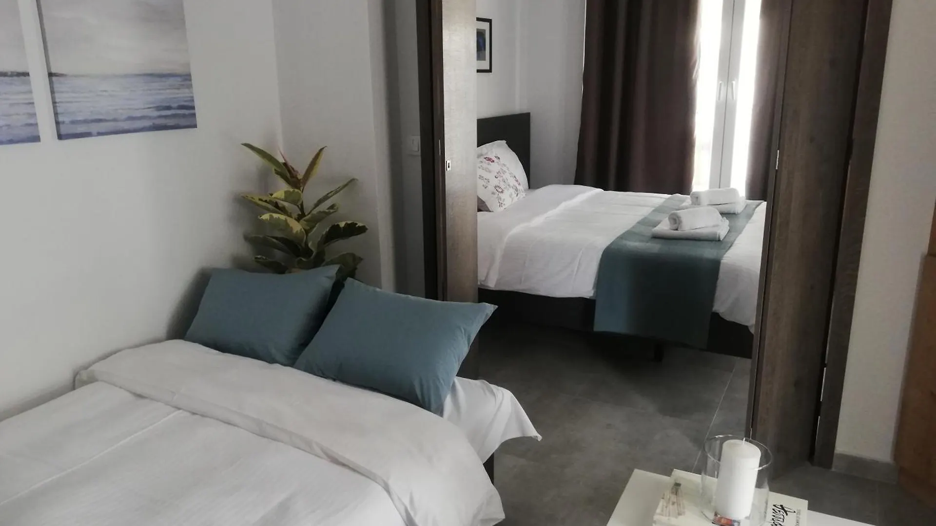 Domus City Apartment With Wonderful Balcony سالونيك 0*,